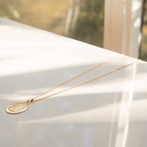 Virgin Mary Necklace | 18kt Gold Filled - Picture 6 of 8